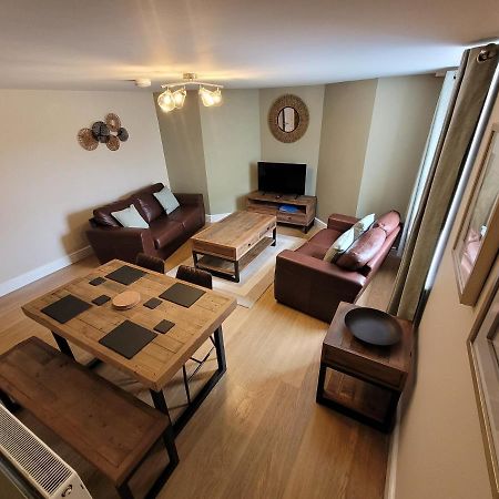 Llys Bach Apartment At Llys Aeron 阿博伦 外观 照片