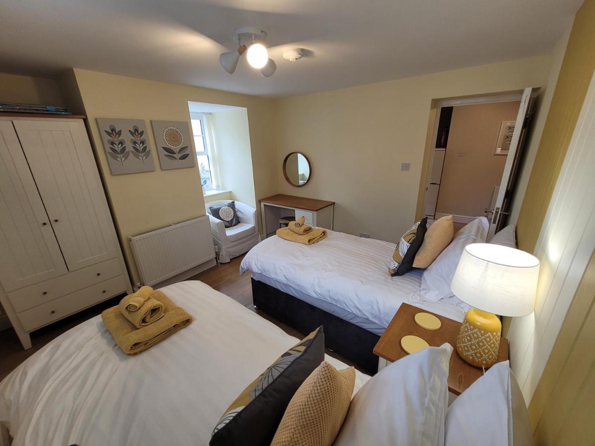 Llys Bach Apartment At Llys Aeron 阿博伦 外观 照片
