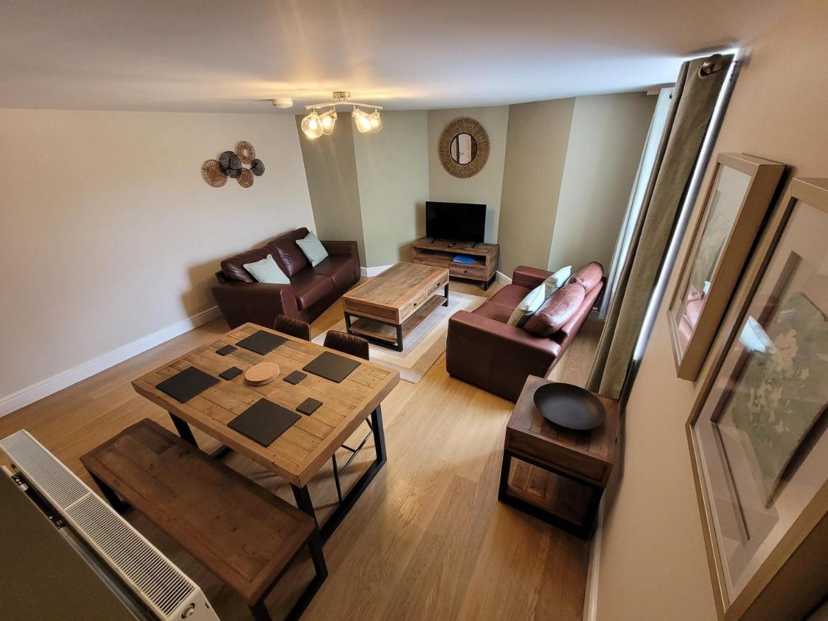 Llys Bach Apartment At Llys Aeron 阿博伦 外观 照片