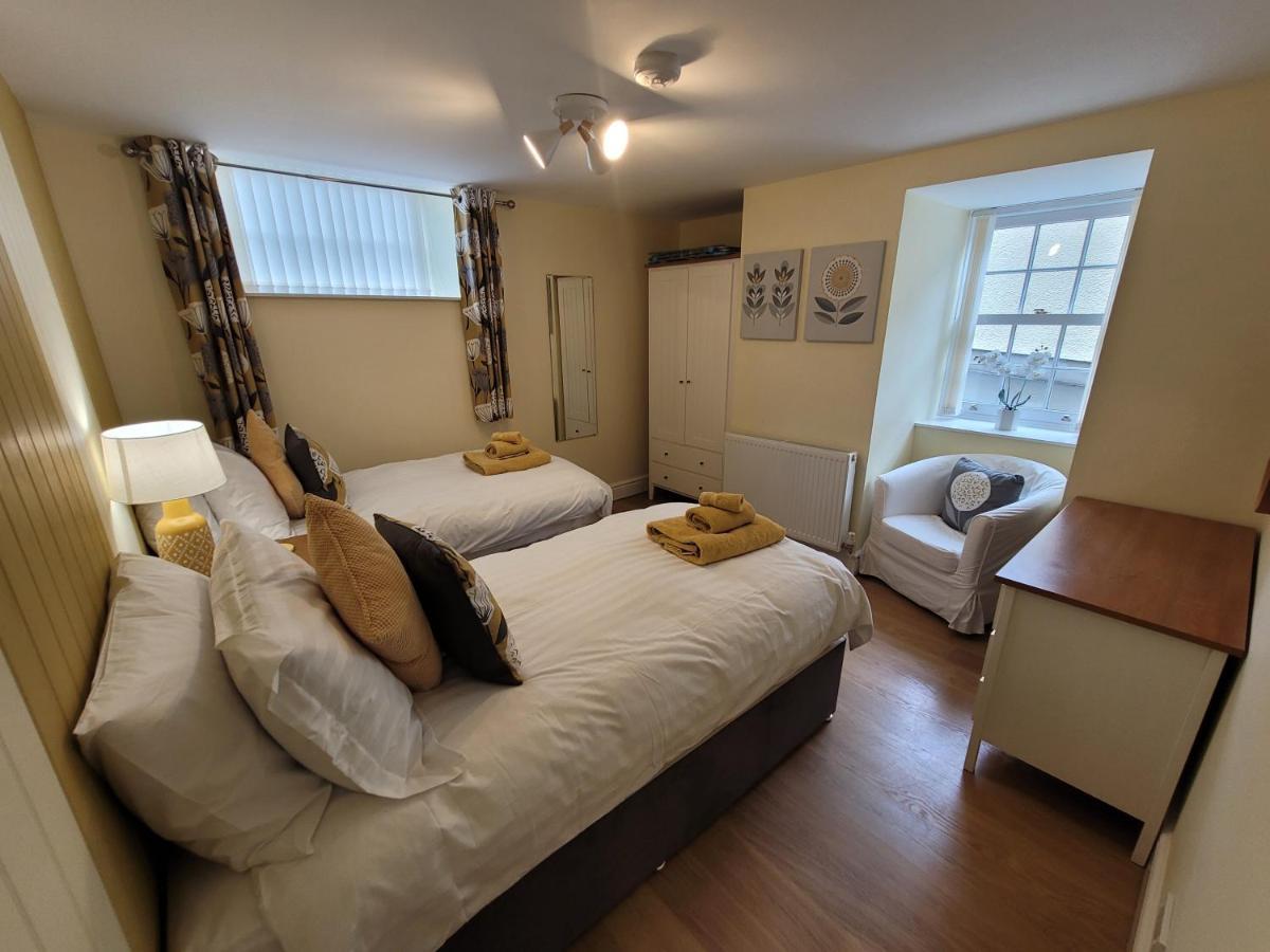 Llys Bach Apartment At Llys Aeron 阿博伦 外观 照片