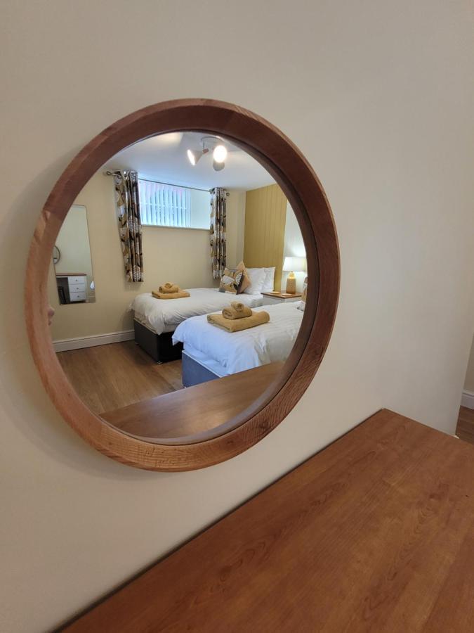 Llys Bach Apartment At Llys Aeron 阿博伦 外观 照片